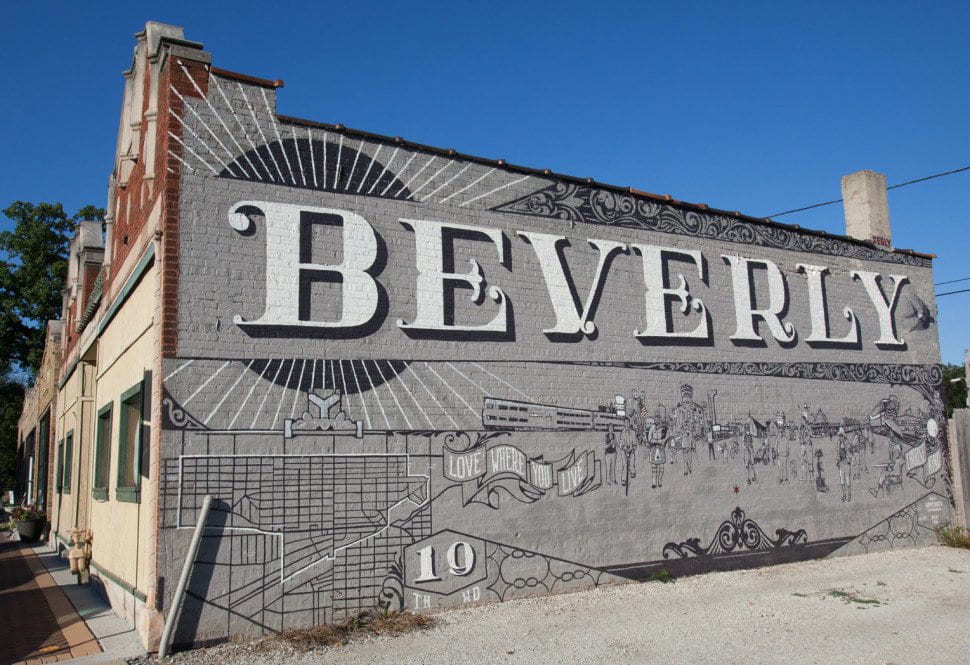 Wall with the words "Beverely"